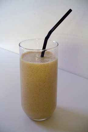 almond-date-shake.jpg